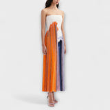 Léto - Stylové šaty s barevným blokováním a trendy třásněmi