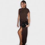 Lila - Stylové, úzké šaty s kulatým výstřihem a sklady