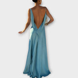 Hallie - Chic saténová maxi šaty s vysokým rozparkem
