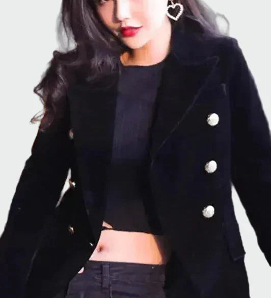 Michaela - Sako v dokonalém střihu