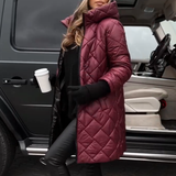 Bogna | Elegantní prošívaná péřová bunda s kapucí.